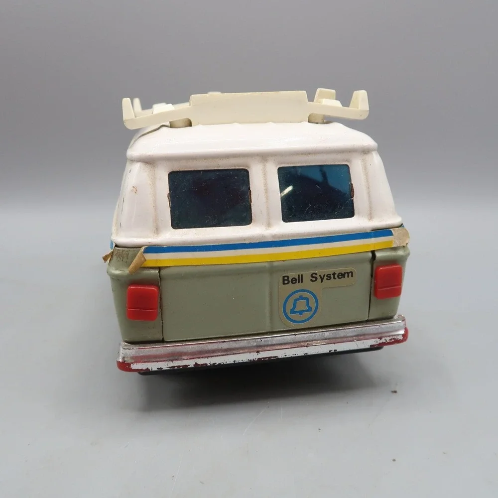 1988 ERTL BELL SYSTEM Pressed Steel Van Truck 1/24 Western Stamping Corp Bank